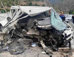 Gümüşhane-Trabzon yolunda feci kaza: 1 ölü, 3yaralı