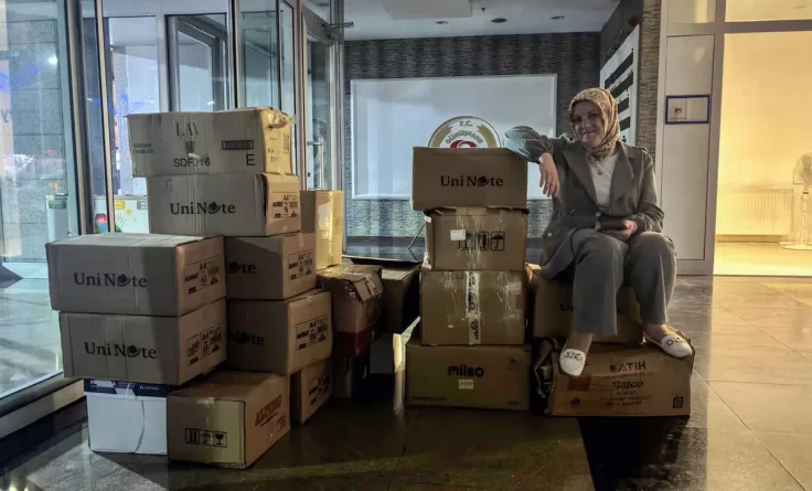 Ay Kadın Derneği’nden 200 Öğrenciye Kırtasiye Desteği: “Her Defter Bir Hayale Kapı”