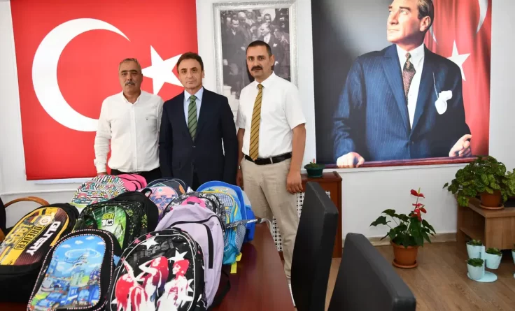 Gümüşhane Erzurumlular Derneği’nden Anlamlı Kırtasiye Bağışı #haberi, #haberleri, #Gümüşhane #haber