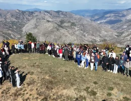 Gümüşhane’nin eşsiz sonbahar manzarasında gençlik buluşması