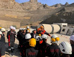 Üniversite öğrencilerine “Enkazda Arama-Kurtarma” eğitimi