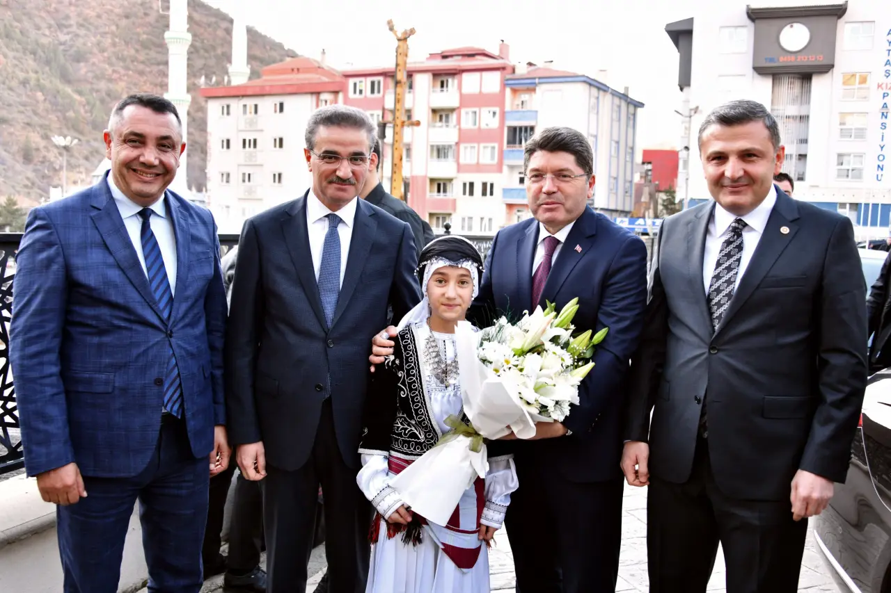 Adalet Bakanı Yılmaz Tunç Gümüşhane’de