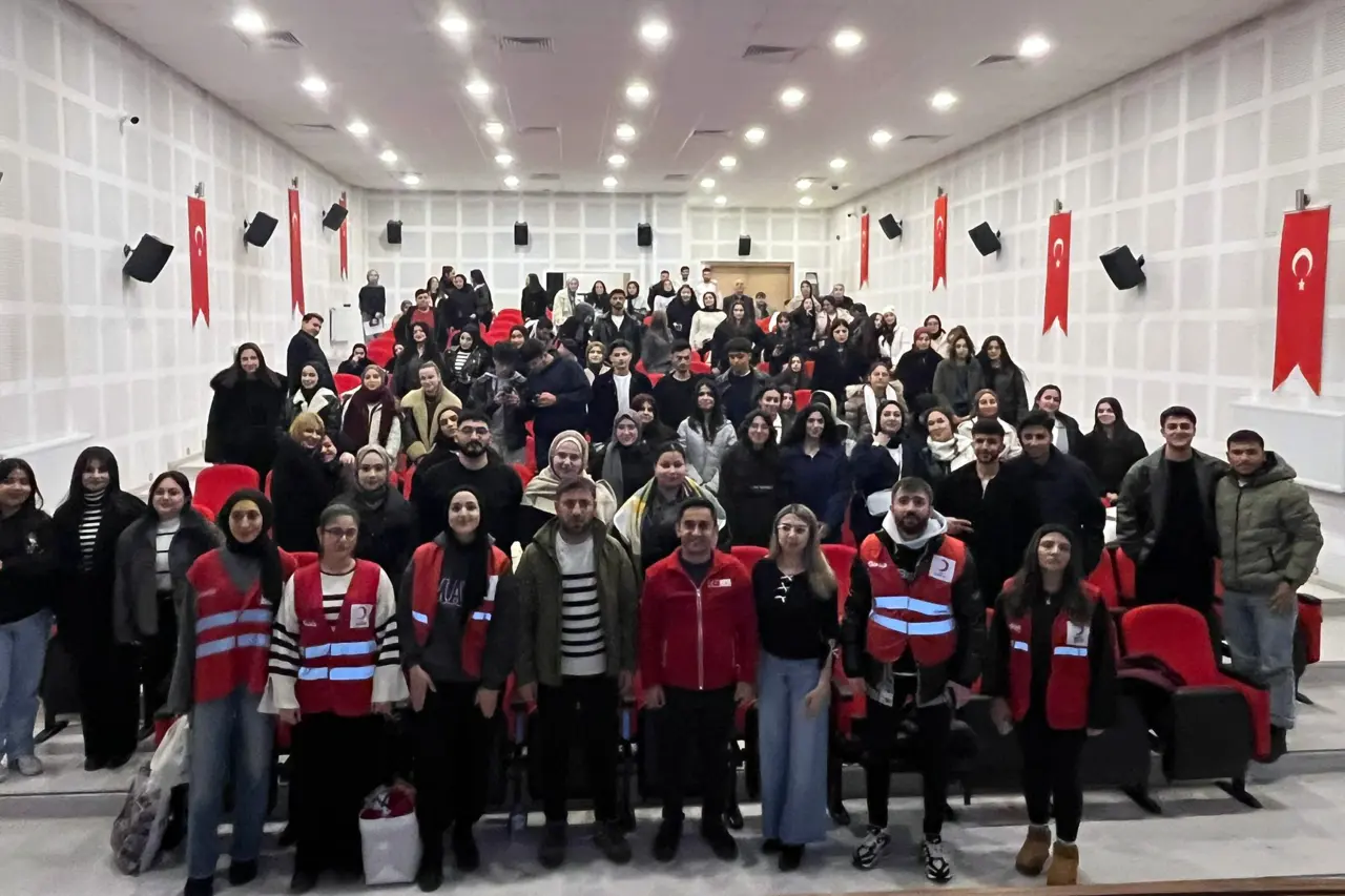 “Gönüllülük Söyleşileri” Kapsamında Türk Kızılayı Tanıtıldı