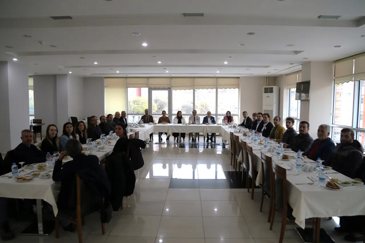 Gümüşhane Üniversitesi’nde Eğitim Kalitesi Tescilleniyor: İletişim Fakültesi’nden Akreditasyon Başarısı