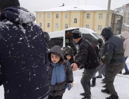 Gümüşhane’de kar yağışı kazalara neden oldu