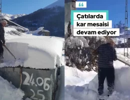 Çatılarda 1,5 Metre Kar! Gümüşhaneli Vatandaşların Zorlu Kış Mesaisi