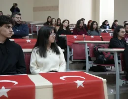 Gümüşhane Üniversitesi’nde ilk ders Türk Bayrağı’na ayrıldı