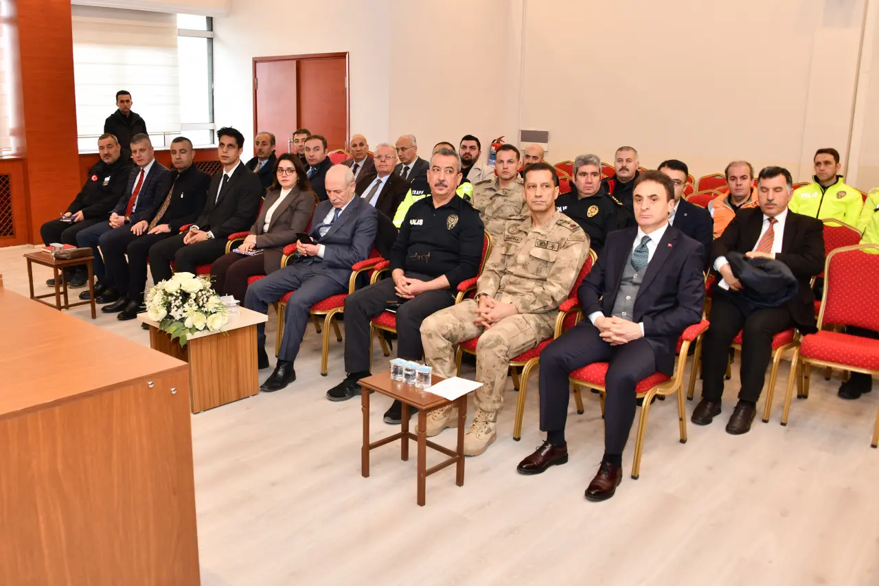 Gümüşhane’de Karayolu Trafik Güvenliği Stratejisi İl Yürütme Kurulu Toplantısı yapıldı
