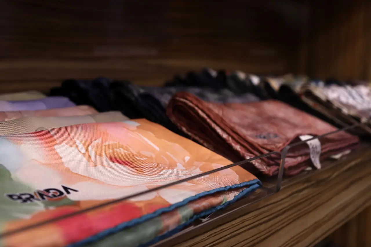 18 yıllık Gümüşhane esnafıydı, şimdi dünyayı giydirmeye hazırlanıyor