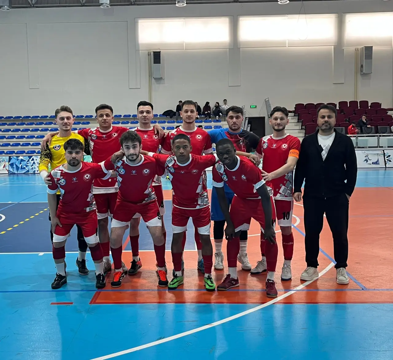 Gümüşhane Üniversitesi Salon Futbolunda Türkiye Finallerine Yükseldi