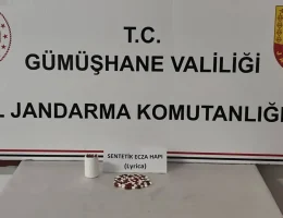 Jandarma zehir tacirine geçit vermedi