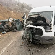 Kelkit’te feci kaza: Öğretmen servisi ile otomobil çarpıştı: 1 ölü, 10 yaralı