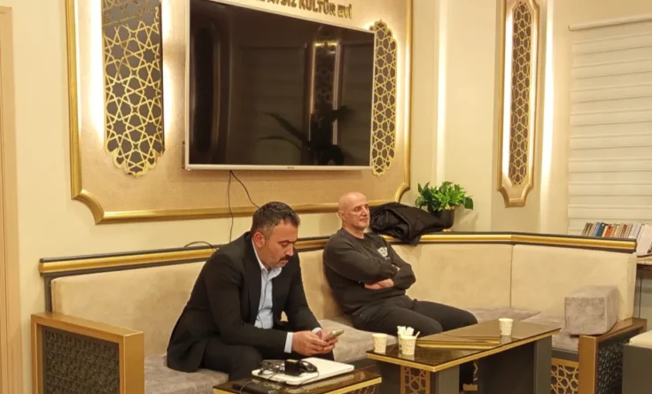 Evde Konuşuyorsunuz Telefonunuza Reklamı Geliyor! Prof. Dr. Emre Aslan’dan Çarpıcı Yapay Zeka Uyarısı