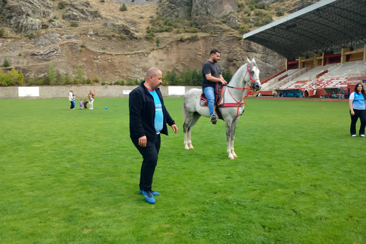 Gümüşhane’de Eğitim ve Spor Bir Arada: İsmail Gaspıralı Gençlik Şöleni