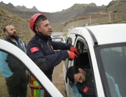 Gümüşhane’de UMKE Ekiplerinden Yağış Altında Heyelan ve Trafik Kazası Tatbikatı