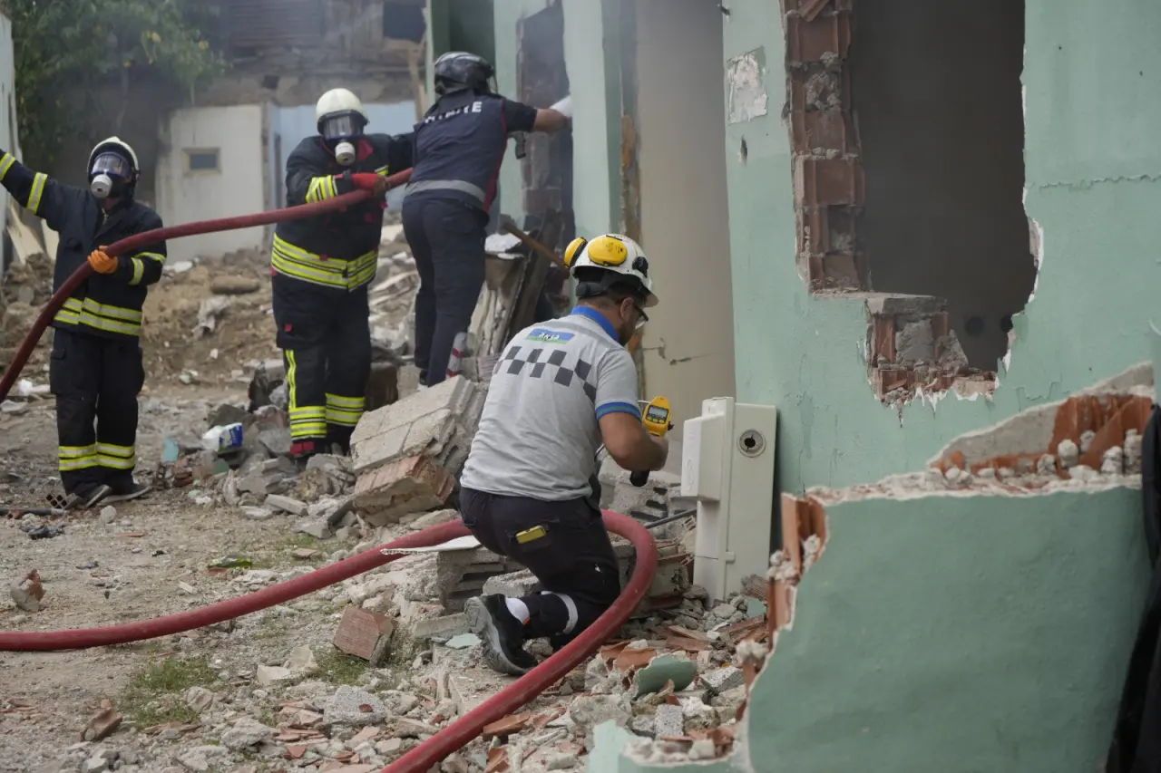 Kelkit’te 6.9’luk Deprem Senaryosu! Ekipler Enkaz Altındakiler İçin Zamanla Yarıştı