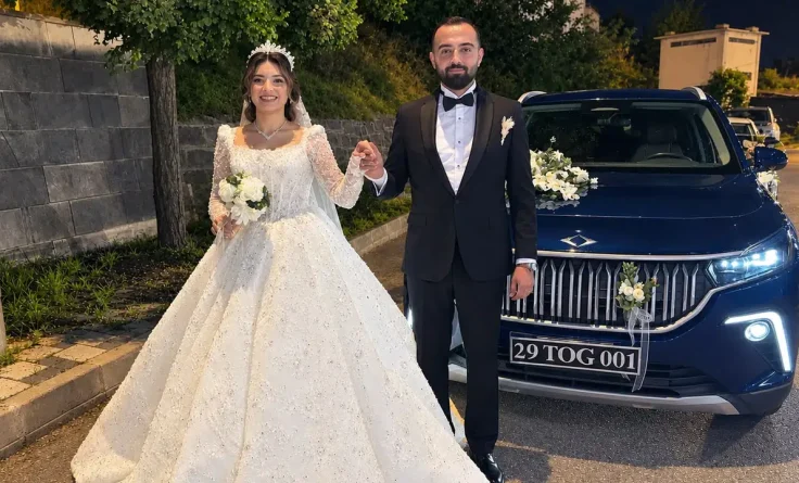 Başkan Başer, Makam Aracını Genç Çiftin Hizmetine Tahsis Etti