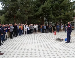 Gümüşhane Üniversitesi Personeline Yangın Söndürme Eğitimi ve Tatbikatı Verildi