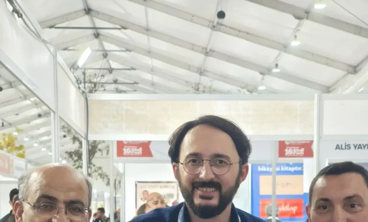 Kocaeli Kitap Fuarı’nda Gümüşhaneli Yazara Yoğun İlgi: Saatler İçinde Hepsi Tükendi!