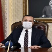 Gümüşhane Valisi Taşbilek’ten Gümüşhaneliler’e “Rehavete kapılmayın”, gurbettekileri de “Gelmeyin” çağrısı