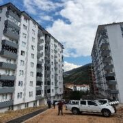 Gümüşhane’de 8.kattan düşen çocuk kurtarılamadı