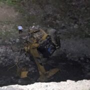 Gümüşhane’de yol çalışması yapan ekibin üzerine heyelan düştü: 2 ölü