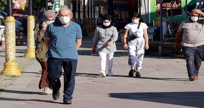 Gümüşhane’de vatandaşlar yeni Covid-19 tedbirlerinden memnun