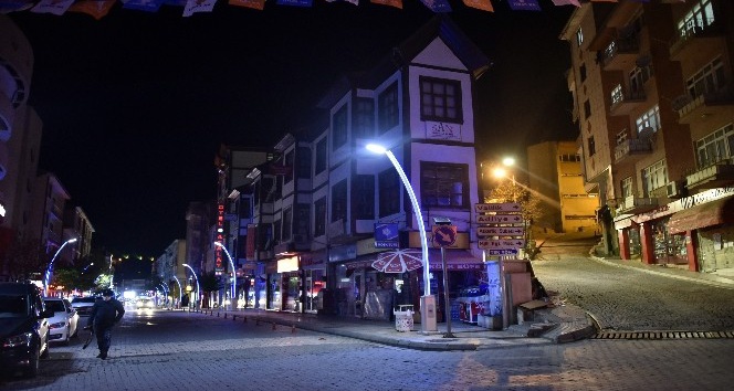 Gümüşhane’de sokağa çıkma kısıtlaması başladı