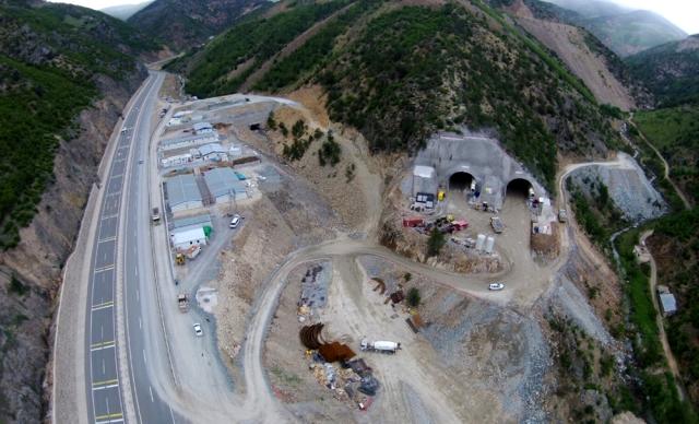 Yeni Zigana Tüneli inşaatında yüzde 78 seviyesine ulaşıldı