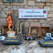 Definecilere suçüstü: Evin altında 12 metre derinliğinde tünel açtılar