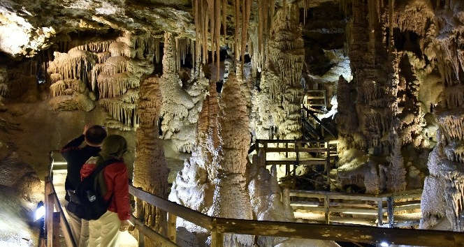 Gümüşhane’nin yeraltı sarayında turizm sezonu açıldı