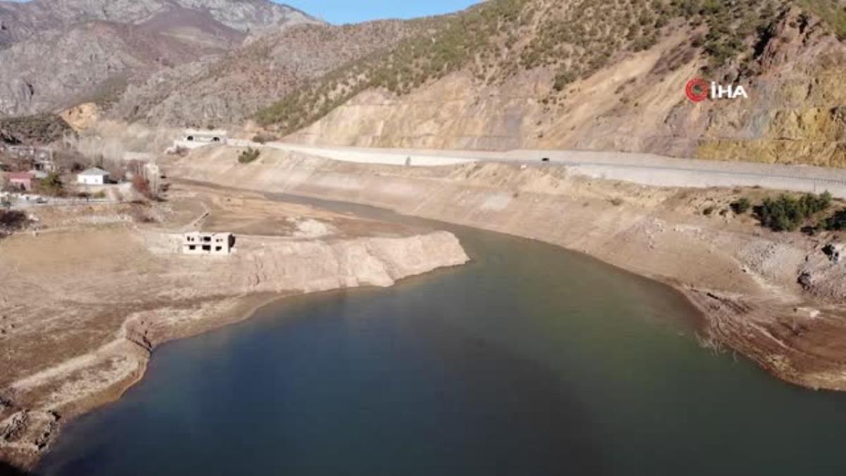Son dakika gündem: Gümüşhane’nin Torul Baraj Gölü’nde su seviyesi 45 metre çekildi