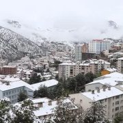 Gümüşhane Nisan ayının son günlerinde beyaz gelinliğini giydi