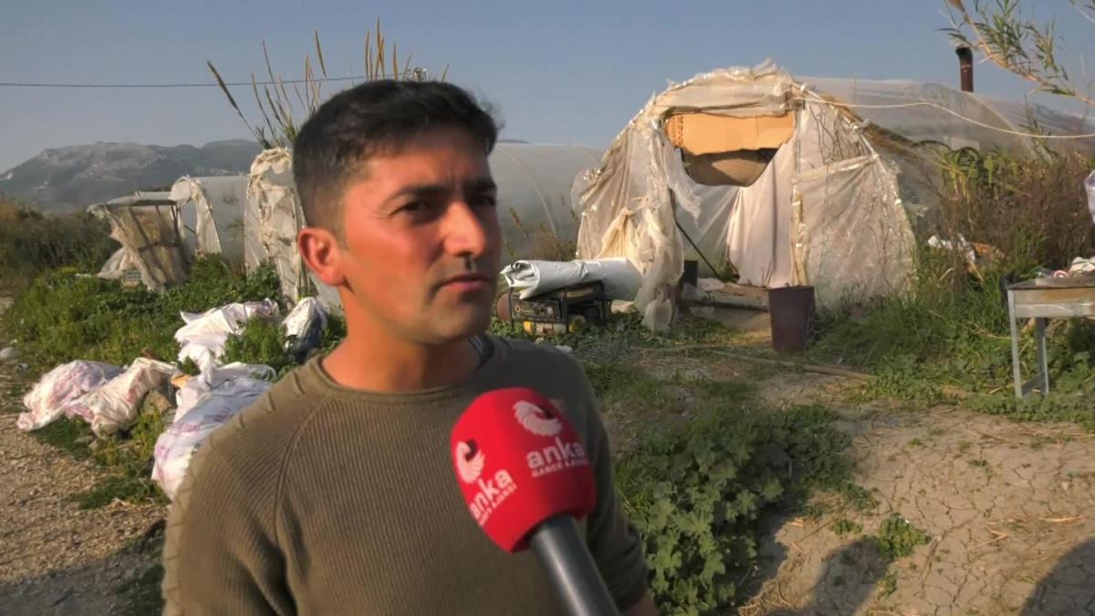 Hataylı Depremzede, “Çadırlarını Satın Aldıklarını” Söyledi: Çadırı, Kızılay’ın Sattığı Kişilerden Aldık.