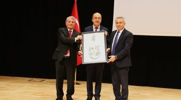 GÜ’de akademik berat ve ödül töreni düzenlendi