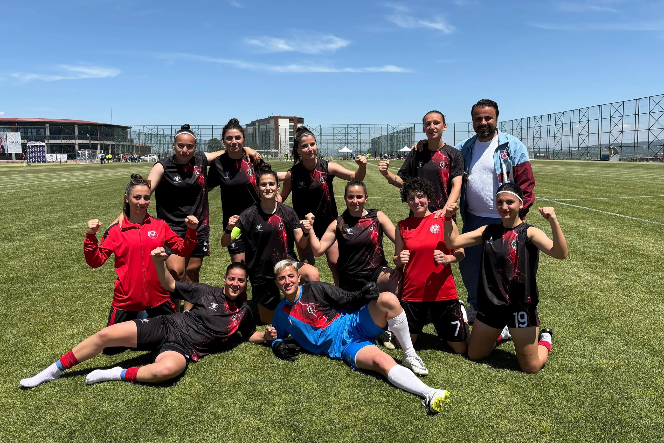 GÜ Kadın Futbol Takımı Türkiye üçüncüsü oldu #haberi, #haberleri, #Gümüşhane #haber