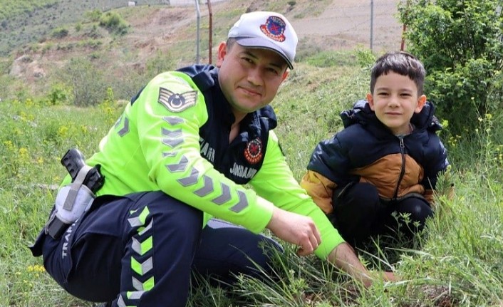 Jandarmada miniklere hem trafik hem doğa eğitimi #haberi, #haberleri, #Gümüşhane #haber