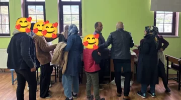 Bayram sevincini paylaşan gönüllüler, 140 çocuğun yüzünü güldürdü! #haberi, #haberleri, #Gümüşhane #haber