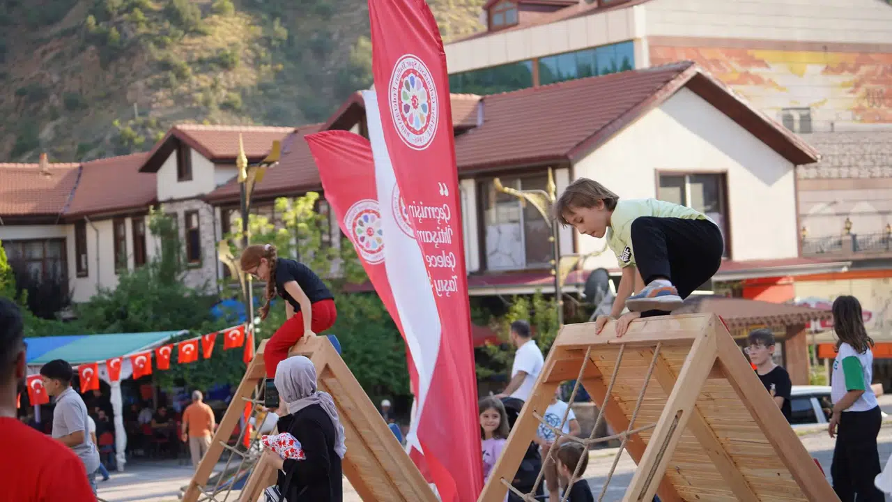 Gümüşhane’de Geleneksel Oyunlar Tırı’na yoğun ilgi #haberi, #haberleri, #Gümüşhane #haber