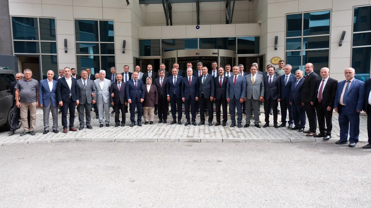 MHP Genel Başkan Yardımcısı Sadir Durmaz’dan Gümüşhane Belediyesi’ne destek ziyareti #haberi, #haberleri, #Gümüşhane #haber