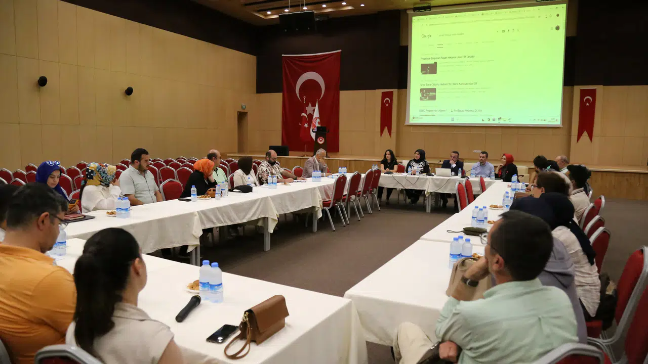 GÜ’de Girişimcilik Zirvesi Düzenlendi #haberi, #haberleri, #Gümüşhane #haber