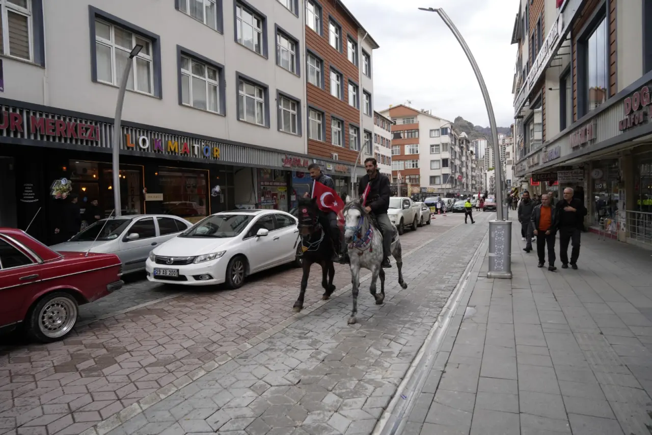 Ülkü Ocaklarından Cumhuriyet Bayramı yürüyüşü