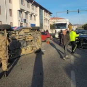 Kelkit’te Belediye aracıyla Jandarma minibüsü çarpıştı: 2 asker yaralandı