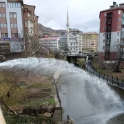 Ana su hattındaki tadilat tonlarca içme suyunu Harşit Çayı’na akıttı