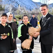 Vali Baruş’tan Fevzipaşa Ortaokulu’na ziyaret