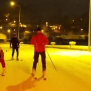 Gümüşhane sokaklarına kayak takımlarıyla indiler