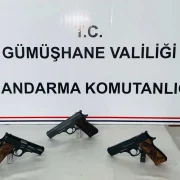 3 silah ve 2 şüpheli yakalandı