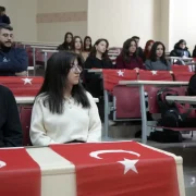 Gümüşhane Üniversitesi’nde ilk ders Türk Bayrağı’na ayrıldı