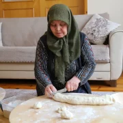 Ramazan sofralarının vazgeçilmezi Gümüşhane Sironu için imece mesaisi