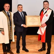 Gümüşhane Üniversitesi’nde bilimsel başarı ve akademik emek ödüllendirildi